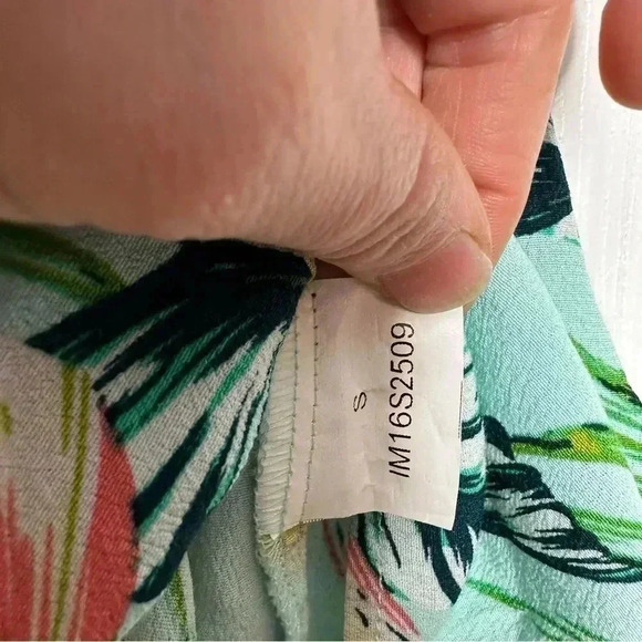 Minkpink Sunshine Coast Floral Print Tie Neck Halter Swing Top Size Small - Picture 6 of 16